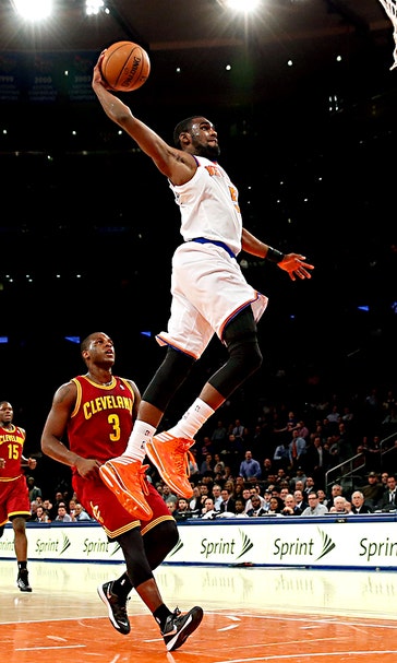 Knicks win fourth straight game with 31-point rout of Cavs